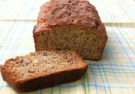 Banana Bread with a Cinnamon Sugar Topping