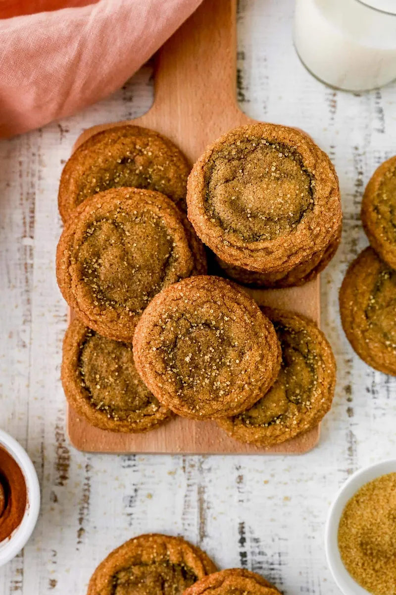 Chewy Molasses Cookies