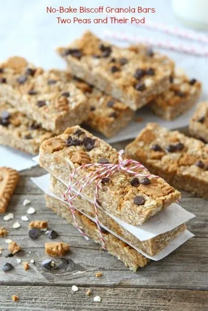 No-Bake Biscoff Granola Bars