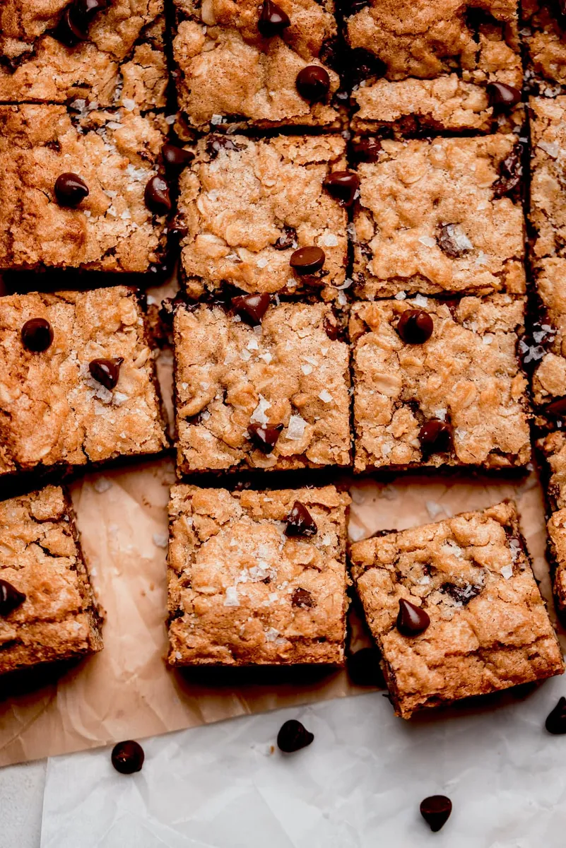 Oatmeal Chocolate Chip Bars