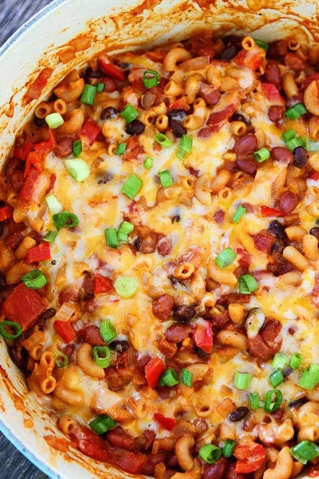 One Pot Vegetarian Chili Mac