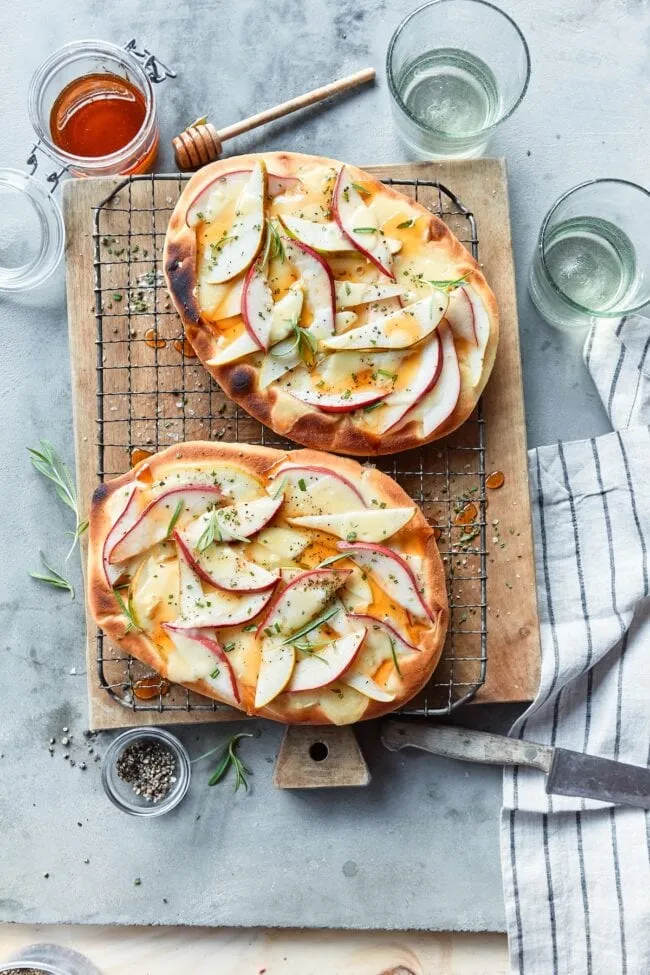 Pear Brie Flatbread
