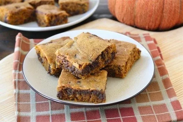 Pumpkin Chocolate Chip Bars