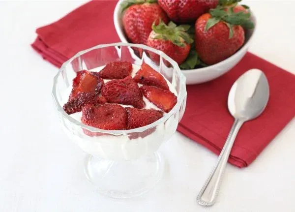Roasted Strawberries with Greek Yogurt