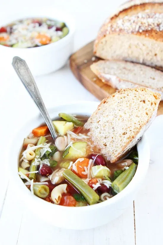 Slow Cooker Minestrone Soup